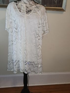 torrid NWT White Lace Short-Sleeve Tie-Front Tunic